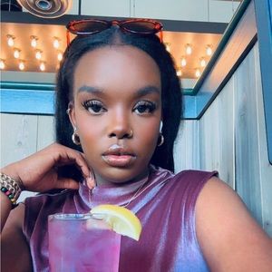 Meet your Posher, Kara